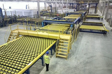 Завод листового стекла мощностью выпуска 600 тонн в сутки. Здания лера и линии резки