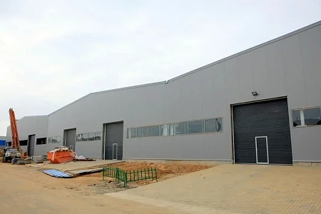 Производственное здание компании VDS размерами 91,00х68,00х7,20 м