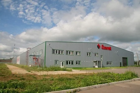 Здание завода Eternit по производству фиброцементных строительных материалов (1 очередь) размерами 48,00х150,64х6,00 м