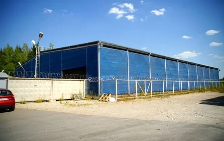 Навес для Завода по производству напольных покрытий Karelia-Upofloor размерами 45,7х118,1х6,145 м