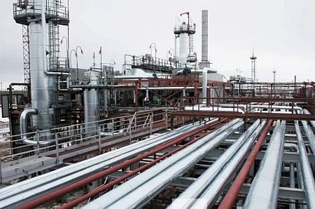 Ограждающие конструкции здания "Пуровский завод ЗПК" по переработке деэтанизированного углеводородного конденсата