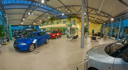 Автоцентр Skoda "Чешские автомобили" размерами 60,00x42,50x6,50 м