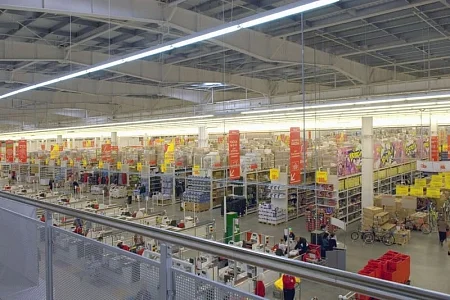 Гипермаркет "АШАН" основной и вспомогательный корпуса размерами 157,50х160,00х9,00 м