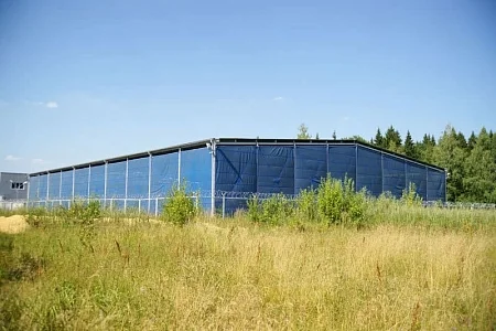 Навес для Завода по производству напольных покрытий Karelia-Upofloor размерами 45,7х118,1х6,145 м