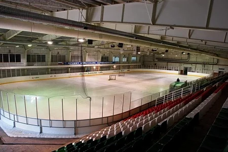 Ледовый дворец спорта размерами 42,00х72,00х7,00 м