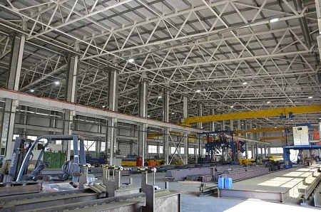 Завод по производству ПТО (подъемно-транспортного оборудования) размерами 48,00х168,00х9,70 м